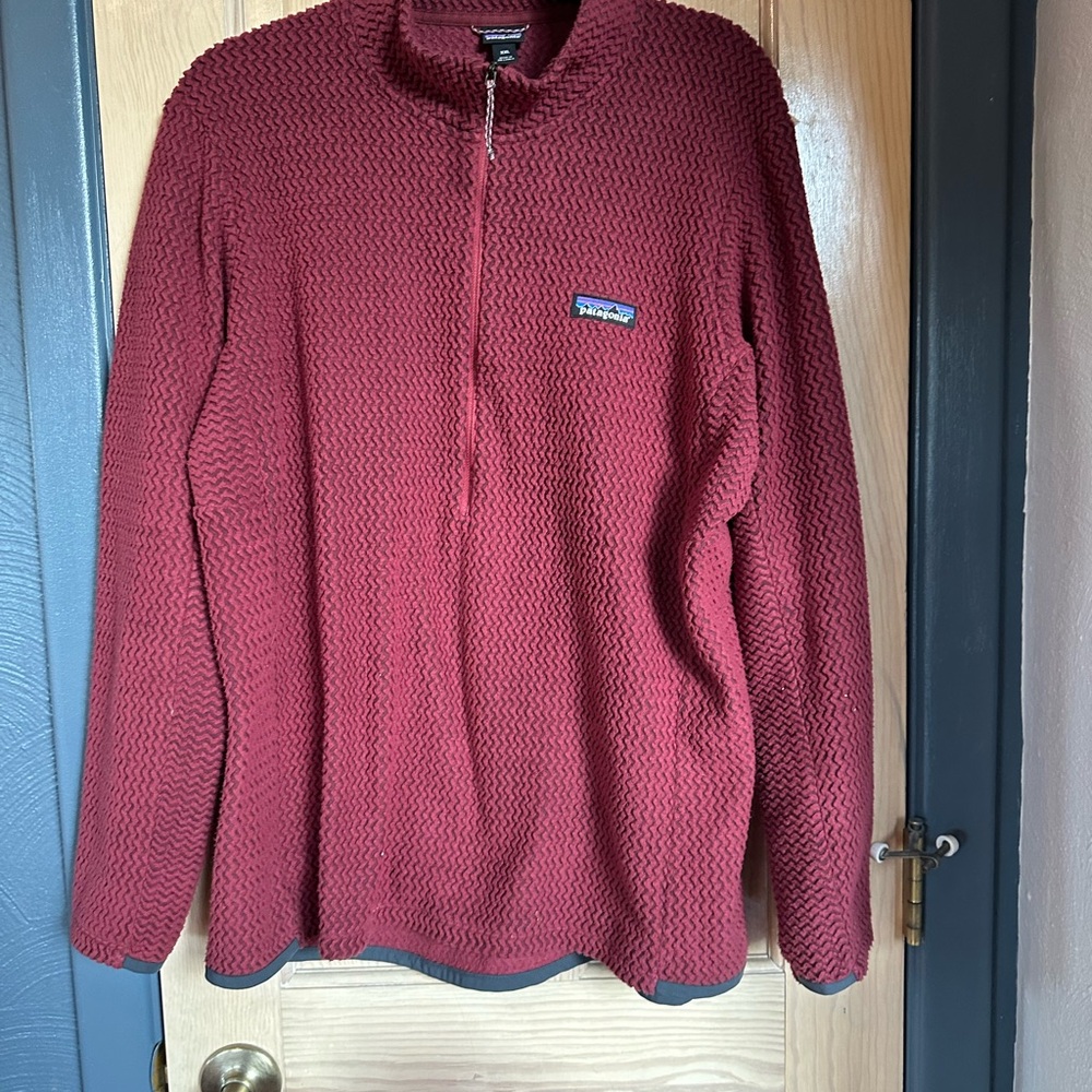 Patagonia Women's Quarter Zip Top in Rich Burgundy